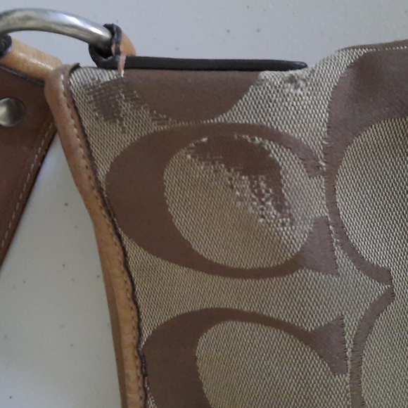 Coach Medium Tote WELL WORN - Picture 6 of 15